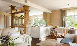 'Học lỏm' giải pháp thiết kế mở cho phòng khách, bếp và khu vực ăn uống ngập tràn ánh sáng