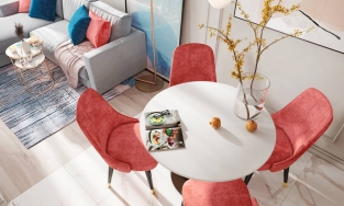 Căn hộ 40m² tuyệt đẹp của cô gái trẻ với nội thất màu đỏ san hô kết hợp cùng xanh lam cực chất