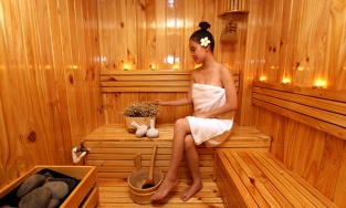 Xông hơi khô và xông hơi ướt: Lựa chọn nào phù hợp cho phái đẹp?