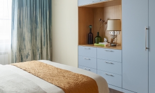 Lưu trữ trong phòng ngủ: 4 mẫu tủ quần áo gọn, đẹp, tiết kiệm không gian