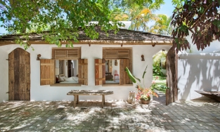 Trancoso House: Ngôi nhà mộc mạc, kết nối lý tưởng với thiên nhiên xanh mát