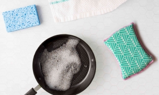 Hướng dẫn cách vệ sinh xoong nồi chống dính an toàn và bền đẹp