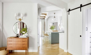 Mẹo phong thủy đơn giúp mang năng lượng tích cực cho lối ra vào nhà