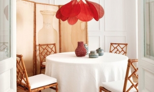 Tấm bình phong: Không chỉ để phân vùng không gian mà còn để trang trí nhà