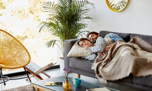 Muốn sofa bền lâu, đừng ngủ trên sofa dù chỉ là 'một lúc' và 4 lưu ý khác