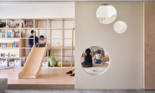 Căn hộ thiết kế linh hoạt, có cả khu vui chơi trong nhà của gia đình trẻ