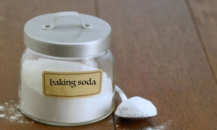 4 nguyên liệu rẻ tiền, dễ kiếm công dụng không thua máy hút ẩm xịn cực hữu dụng mùa nồm ẩm