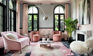 Ngôi nhà ngập tràn màu sắc, 'mỗi phòng một vẻ' của gia đình trung lưu ở thành phố cảng