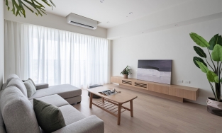 Căn hộ tối giản ngập tràn ánh sáng của cặp vợ chồng bác sĩ ưa sạch sẽ, thích an yên