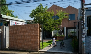 ZIP House, ngôi nhà ở Đồng Nai đẹp như nhà Tây, thô mộc mà tiện nghi không chê được điểm nào