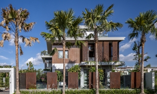 Biệt thự 1800m² sang chảnh ở Cần Thơ, khu vườn trên mái xanh như ngọc rất đặc sắc