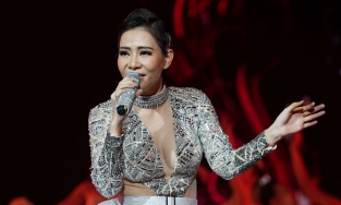 Chồng Thu Minh thể hiện sự khó chịu với vợ ngay trước màn hình livestream