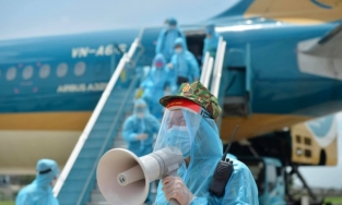 Nam tiếp viên hàng không vi phạm quy định cách ly có thể bị xử lý hình sự