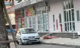 Hà Nội: Phát hiện thi thể người phụ nữ nghi rơi từ tầng 16 chung cư xuống