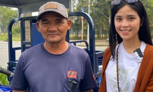 Người đàn ông hành nghề sửa xe miễn phí mua xe máy cũ tặng sinh viên nghèo 