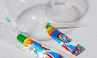 Lâm Đồng: 24 học sinh ngộ độc sau khi thổi kẹo bong bóng mua ở cổng trường