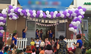 Hà Nội: Cô giáo giật tung chăn, nhốt trẻ 3 tuổi ngoài trời lạnh 