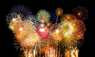 Địa điểm bắn pháo hoa Tết 2021 tại Hà Nội và TP.HCM