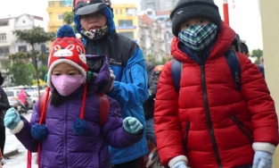 Ngày mai 31/12 Hà Nội xuống mấy độ, trẻ em có được nghỉ học không?