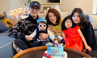 Chương Tử Di mừng sinh nhật con trai tròn 1 tuổi