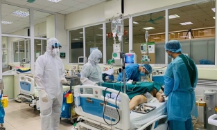 Bệnh nhân 1465 bị 'cơn bão cytokine' giống phi công Anh