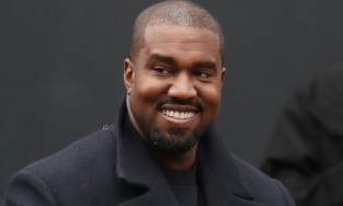 Kanye West chia tay Kim Kardashian vì có quan hệ với trùm makeup đồng giới?