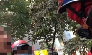 Chủ quán thịt xiên chửi shipper vì 'không mặc đồng phục' nhận ngay cơn bão tẩy chay từ cộng đồng mạng