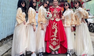 Ấn tượng với độ chịu chơi của hội nhà gái theo 'hệ sneaker' trong đám cưới cô dâu gốc Hoa