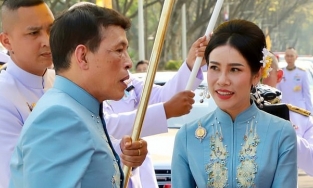 Hoàng quý phi bị phế truất bất ngờ được phong làm Đệ nhị hoàng hậu