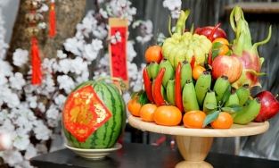 Mâm ngũ quả thắp hương bàn thờ ngày Tết của người miền Bắc gồm những gì?