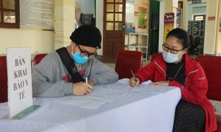 Người lao động các tỉnh đi về Hà Nội và TP.HCM có phải cách ly không?