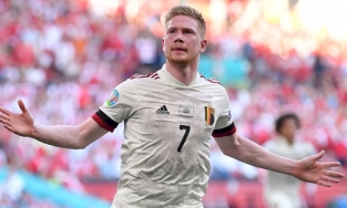 Vì sao Kevin De Bruyne từ người đàn ông bị cắm sừng trở thành thiên tài bóng đá của thế kỉ 21