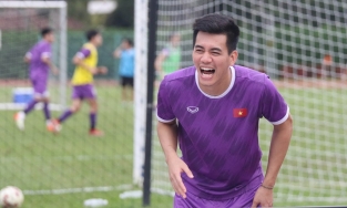 ĐT Việt Nam vui vẻ thoải mái trước trận quyết đấu Thái Lan