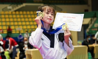 Hot girl Taekwondo Châu Tuyết Vân bất ngờ thượng đài boxing