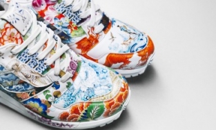 Giày Adidas độc lạ với chất liệu sứ ước tính có trị giá 1 triệu USD