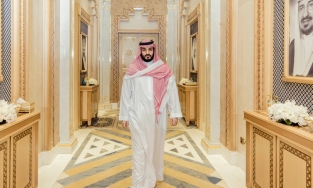 Cuộc sống xa hoa bên trong Hoàng gia giàu nhất thế giới