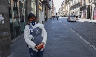 Tỉ lệ sinh con ở Ý xuống mức thấp nhất trong lịch sử do Covid-19