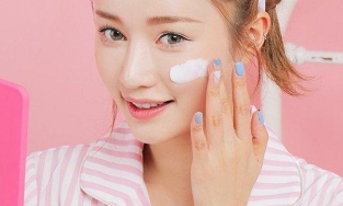 5 loại kem chống nắng giúp nâng tone da cho các nàng ít trang điểm