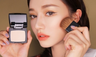 Ngắm 5 phấn highlight khiến nổi bật và bắt mắt giữa đám đông