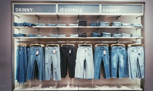 Quần jeans: Item huyền thoại của giới thời trang