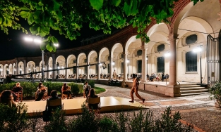 BST Salvatore Ferragamo Xuân – Hè 2021: Bữa tiệc sắc màu và màn trình diễn kỹ thuật chế tác