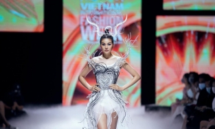 Siêu mẫu Thanh Hằng làm vedette tại AVIFW2020