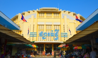 Đi Campuchia vừa du lịch, vừa nhập quần áo hàng thùng xịn