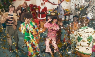 Gucci Gift 2020, bữa tiệc công sở vintage đậm chất thập niên 1990