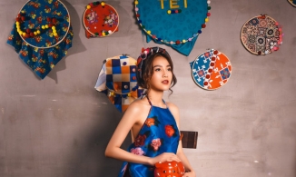 Mặc áo yếm thanh lịch, rộn ràng du xuân đón Tết Tân Sửu