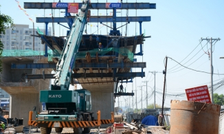 6 cây cầu xây dang dở ở TP.HCM