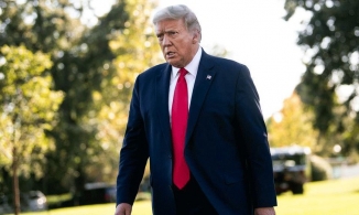 Donald Trump từ chối cam kết chuyển giao quyền lực hòa bình nếu thất cử