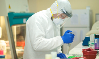 Indonesia: Sáng chế thành công máy phát hiện Covid-19 qua hơi thở