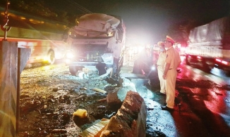 Tiền Giang: Tai nạn thẩm khốc, 1 người chết, 19 người bị thương