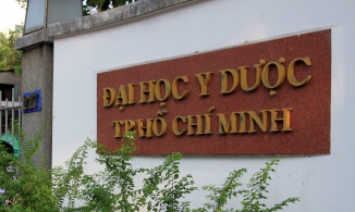 Đặt tên con là Nguyễn Đỗ Y Khoa, 18 năm sau bố mẹ nhận lại điều bất ngờ